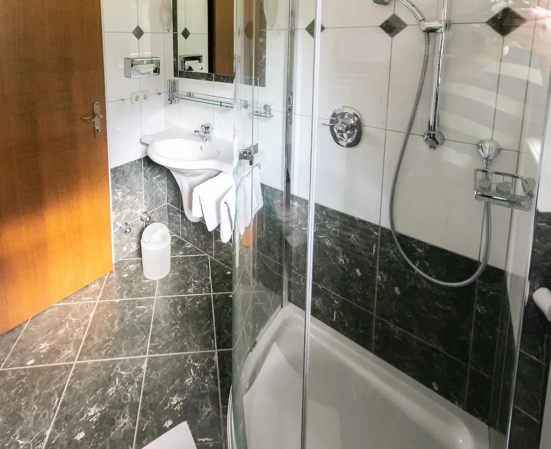 ** Bed & Breakfast Pension Bergfried Groedig Austria